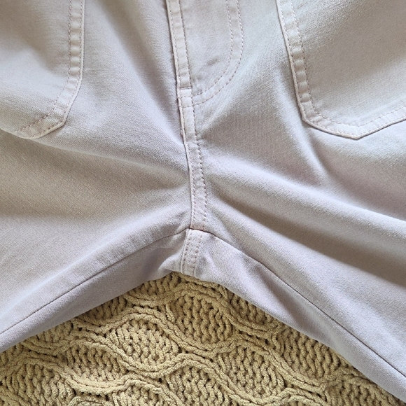 J. Crew The New Straight Leg Cargo Pant in Pale Blossom - Size 24p - Picture 4 of 10